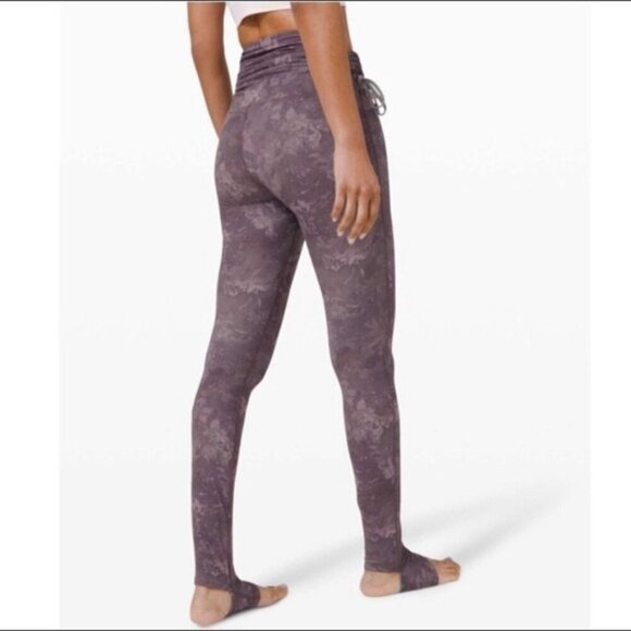 NWT Lululemon Hug Your Core SHR Tight 28” Size 2 - Picture 4 of 15